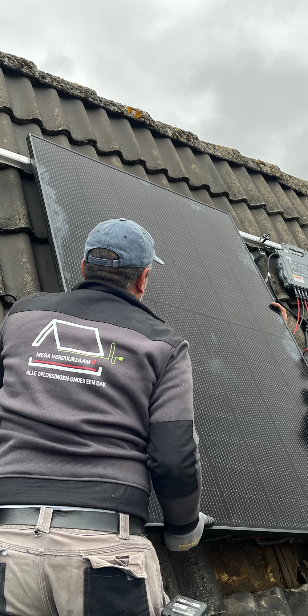 Untitled design 18 2 Mega Verduurzaam Is een thuisbatterij rendabel met zonnepanelen in 2025? (Checklist) # Dakisolatie en subsidie